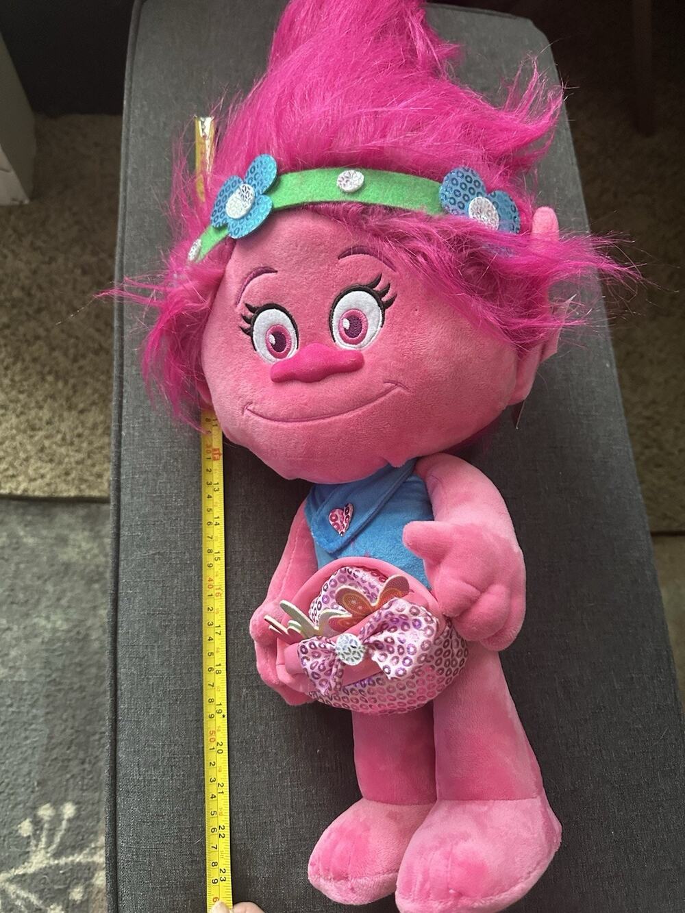 DreamWorks Trolls Poppy Easter Greeter 27” Gemmy Plush Doll Basket 2025 Tags